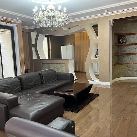 Cosy Apartment In The City Centre Tbilisi Esterno foto
