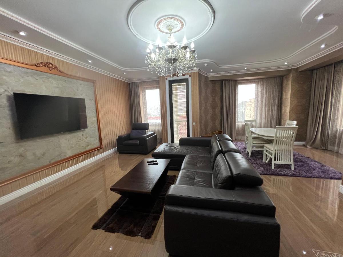 Cosy Apartment In The City Centre Tbilisi Esterno foto